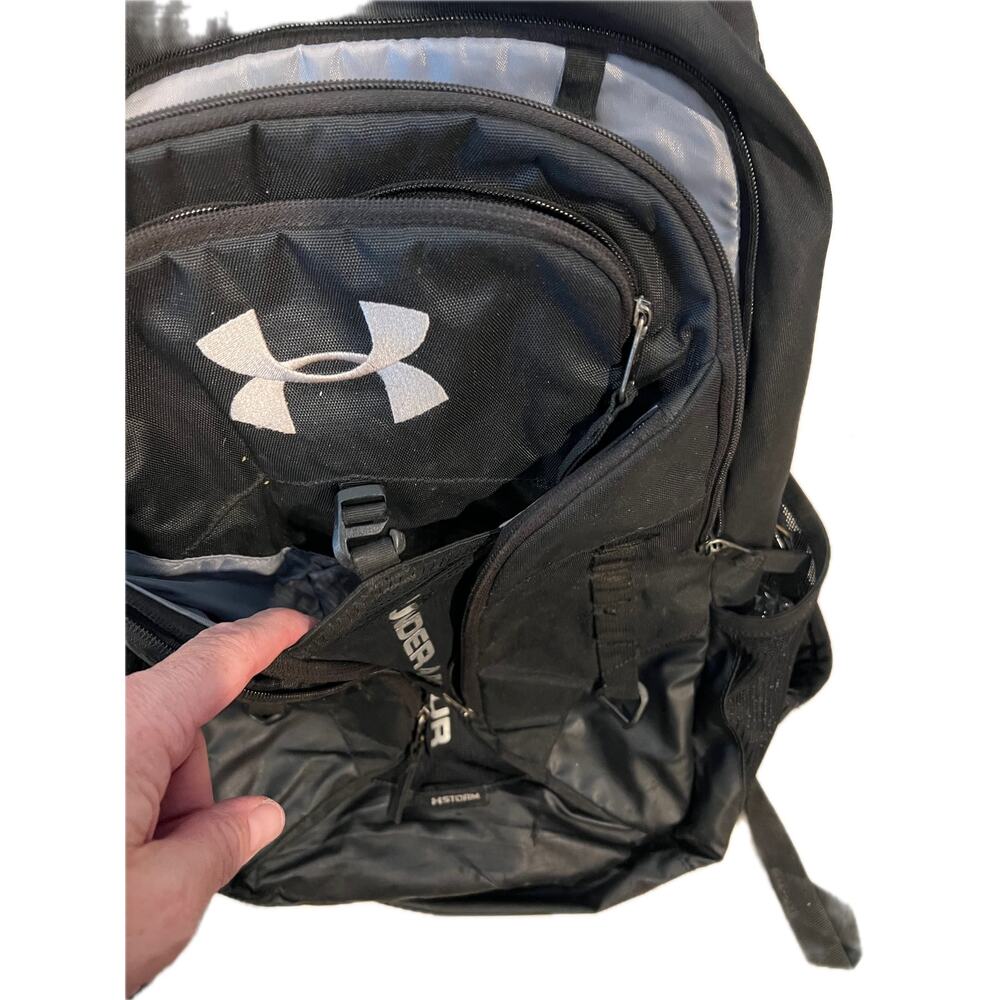 Under Armour Black Silver Tamanho Backpack - Picture 2 of 5